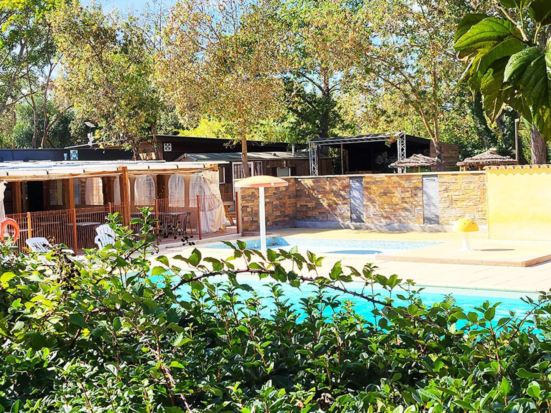 Camping Le Val De Cesse Mirepeisset Екстер'єр фото